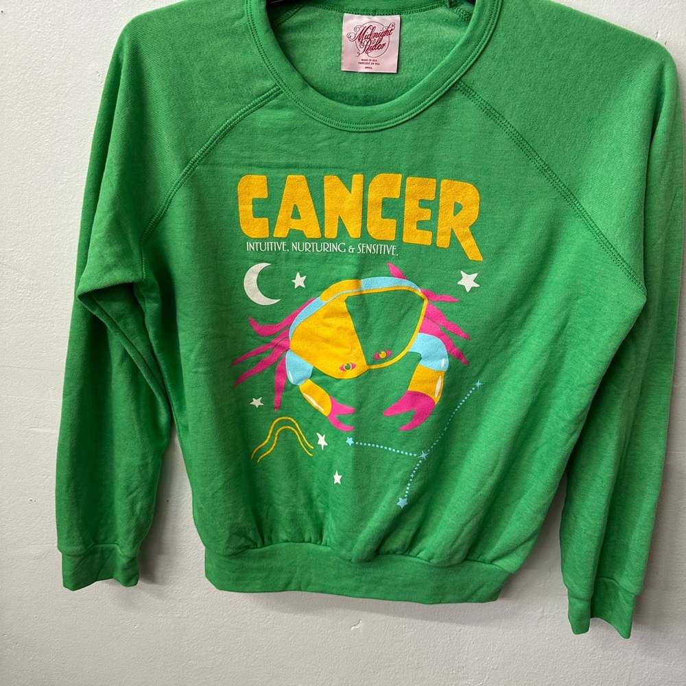 Midnight Rider Vibrant Green pull over - Picture 2 of 6